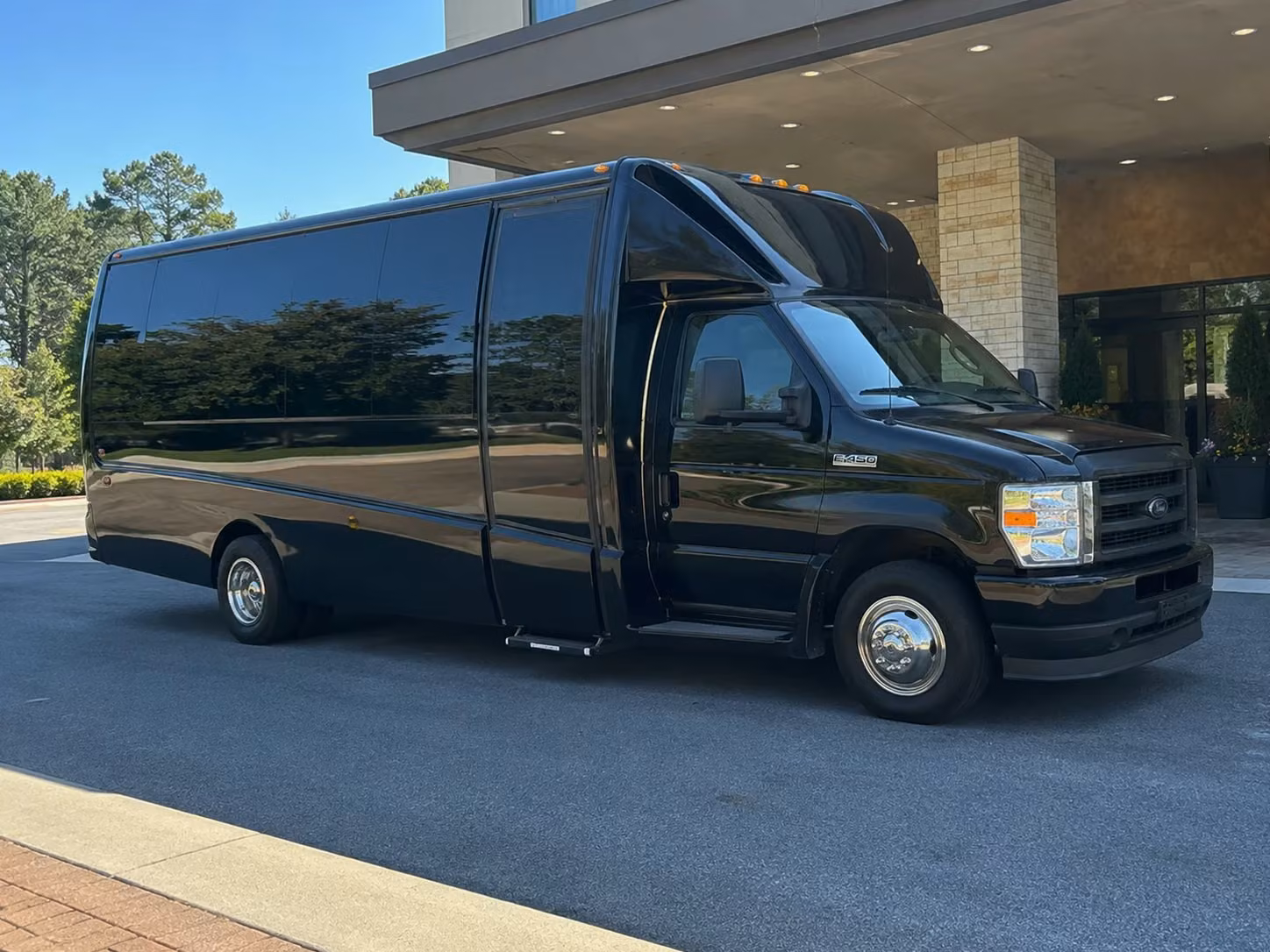 albuquerque 15 passenger minibus rental